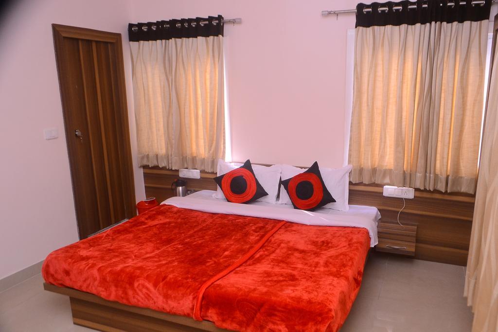 Hotel Samridhi Удайпур Экстерьер фото