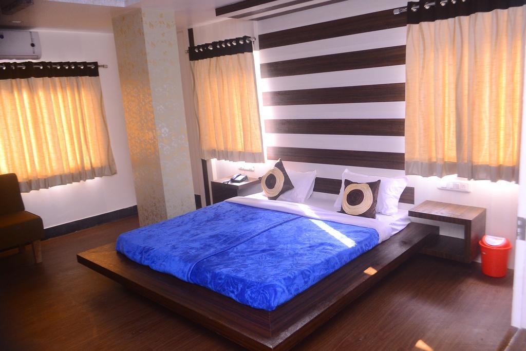 Hotel Samridhi Удайпур Экстерьер фото